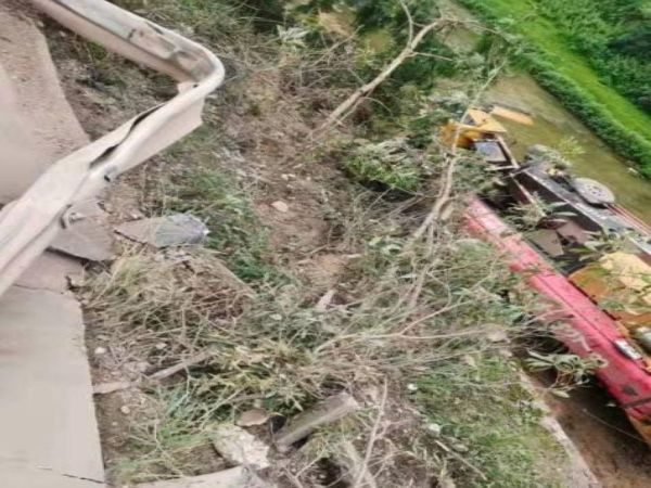 定州市吊车出租公司电话_吊车出租工厂机器设备移位步骤